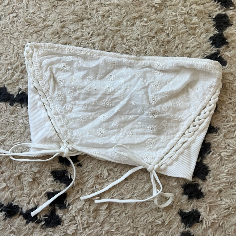 Urban Outfitters - Out from Under Eyelet Corset Bandeau